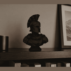 Low-Poly Spartan Bust — Matte Black Resin Collectible Sculpture. The courage of ancient Sparta, reduced to pure geometry. A Spartan warrior bust reinterpreted in low-poly style: clean, sharp facets and matte black finish. Taraflo Taraflo Low-Poly Spartan Bust