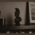 Spartan Bust Low-Poly — Matte Black Resin Collection Sculpture. The courage of ancient Sparta, reduced to pure geometry. A Spartan warrior bust reimagined in low-poly style: crisp facets and matte black finish. Taraflo Taraflo Spartan Bust Low-Poly