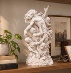 L’Abbraccio dell’Abisso – Statua Decorativa in Resina Effetto Gesso