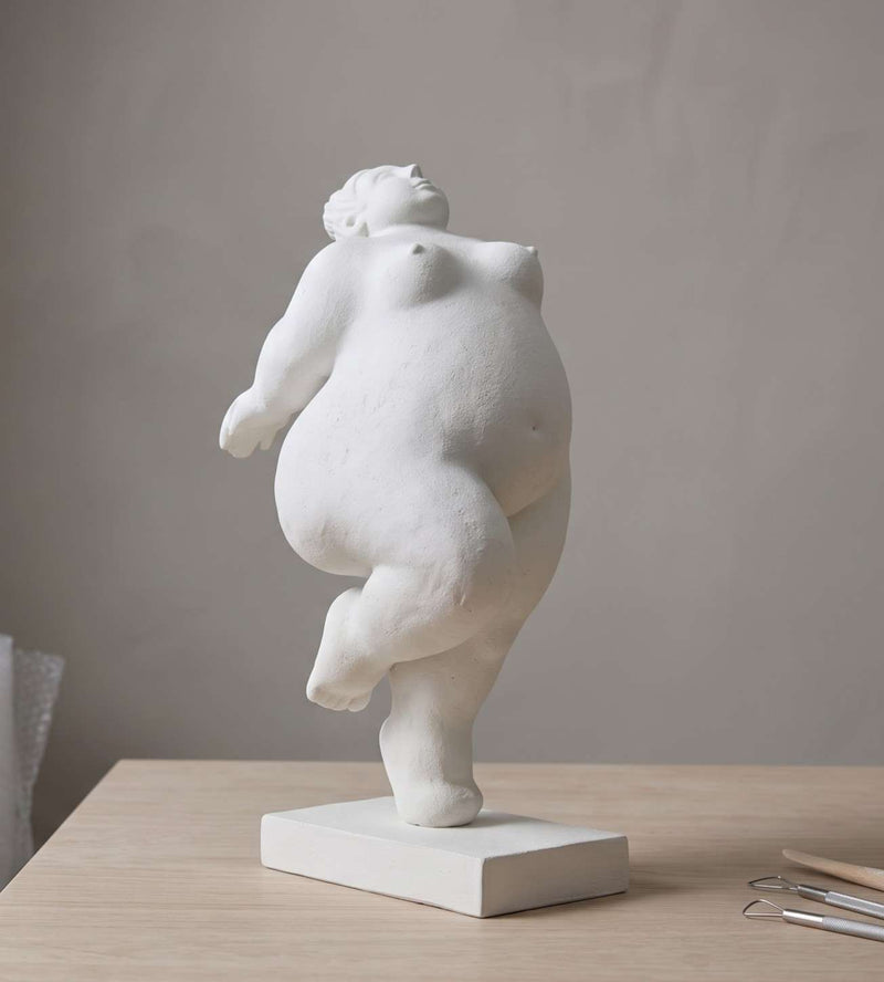 Statuetta Madre Natura in resina effetto gesso bianco, scultura femminile minimalista