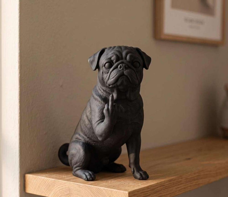 Statuetta Carlino in resina 3D elegante e ribelle, design italiano