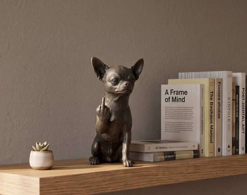 Chihuahua — Statuetta Cane «Educato… ma non troppo»