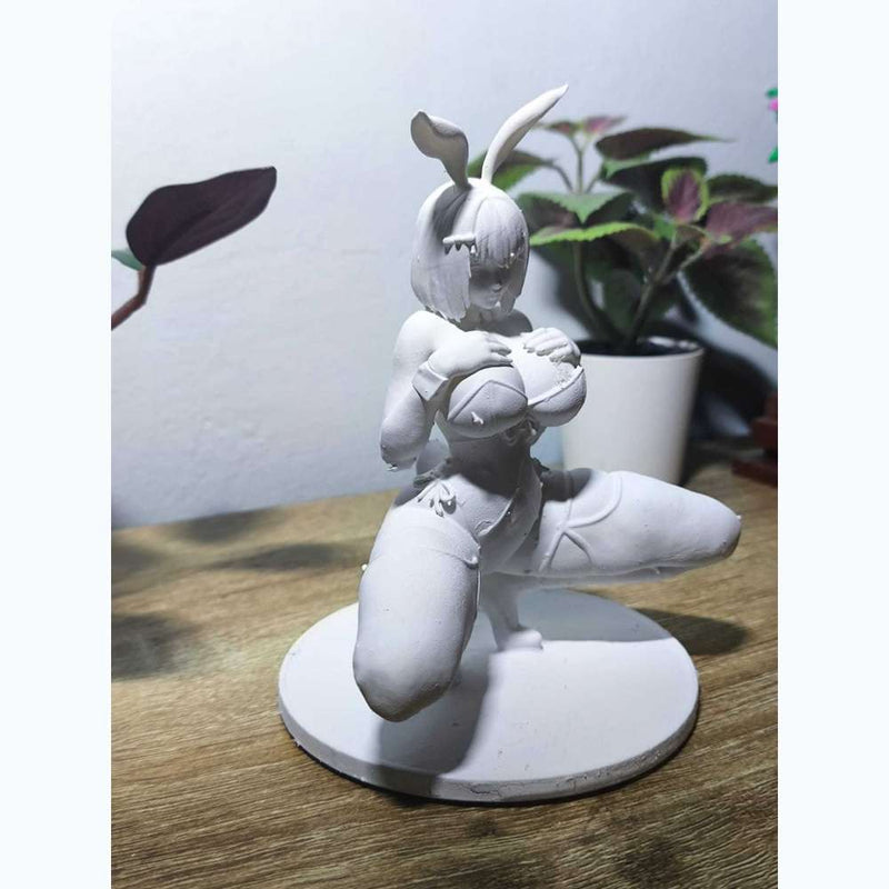 Coniglietta Bunny — Statuetta da Collezione in Resina Bianca - Taraflo