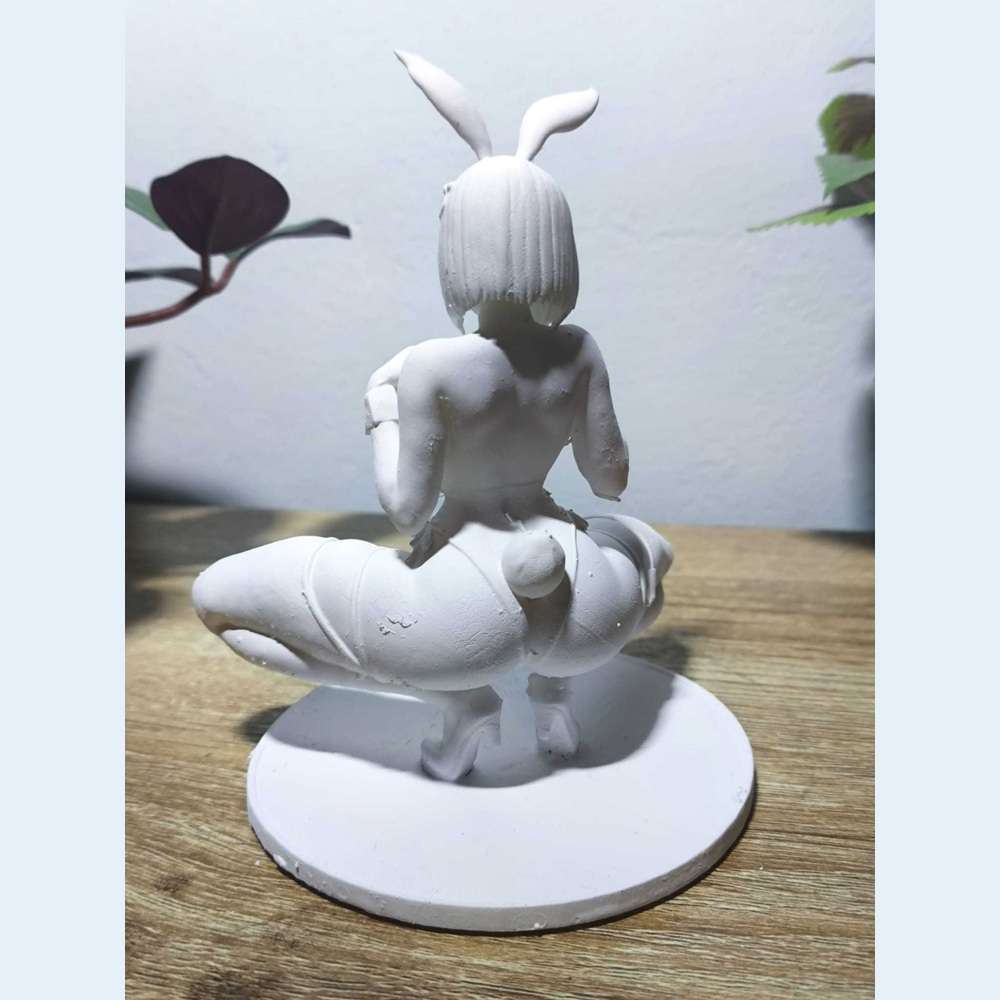 Coniglietta Bunny — Statuetta da Collezione in Resina Bianca - Taraflo
