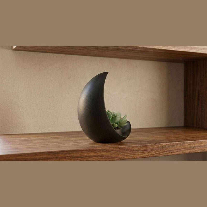 Eclissi Lunare — Vaso a Mezzaluna in Resina Nera Opaca (25 cm) - Taraflo
