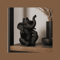 Elefante «The Boss» — Statuetta Decorativa in Resina Nera Opaca - Taraflo
