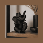 Elefante «The Boss» — Statuetta Decorativa in Resina Nera Opaca - Taraflo
