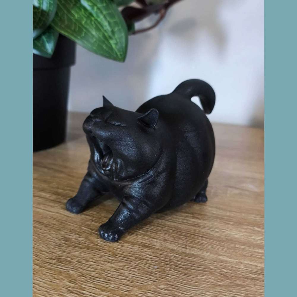 Gatto «Big Yawn & Stretch» — Statuetta Decorativa in Resina - Taraflo