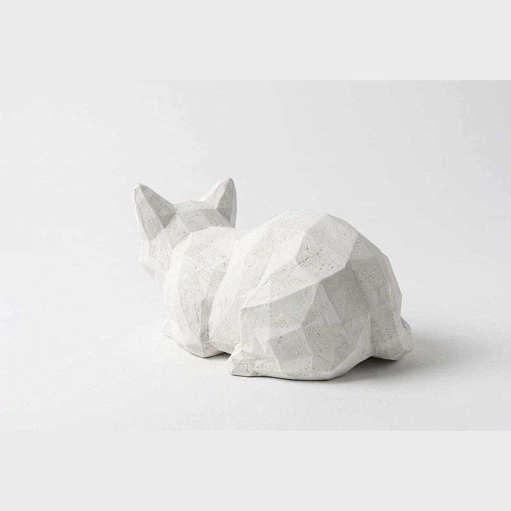 Gatto Low-Poly — Statuetta Decorativa in Resina Bianca Opaca - Taraflo