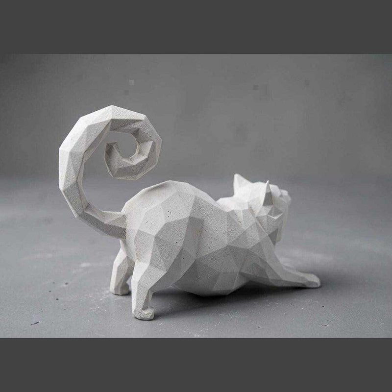 Gatto «Yawning» Low-Poly — Statuetta Decorativa in Resina Bianca Opaca - Taraflo