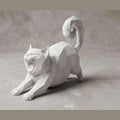 Gatto «Yawning» Low-Poly — Statuetta Decorativa in Resina Bianca Opaca - Taraflo
