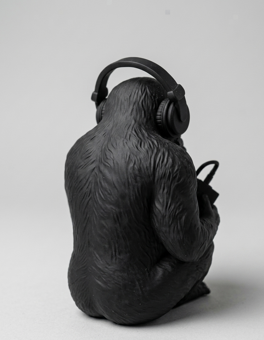 The Sound of Silence – Statuetta Scimmia con Cuffie