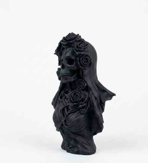 "Memento Vivere" – Busto Velato in Resina Nero Assoluto (Edizione Gothic Luxe)