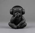 Statua scimmia DJ nera opaca con cuffie e occhiali da sole stile Pop Art moderna da scrivania
