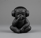 Statua scimmia DJ nera opaca con cuffie e occhiali da sole stile Pop Art moderna da scrivania