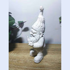 Gnomo «Senza Filtri» — Statuetta Decorativa da Giardino in Resina - Taraflo