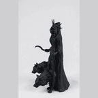 Ecate — Statuetta della Custode del Crocevia in Resina Nera Opaca - Taraflo