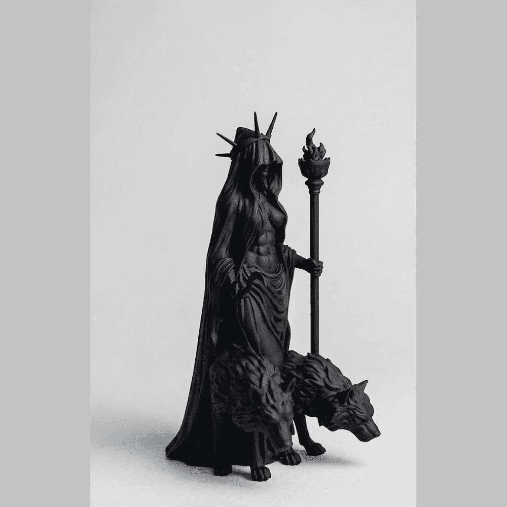 Ecate — Statuetta della Custode del Crocevia in Resina Nera Opaca - Taraflo