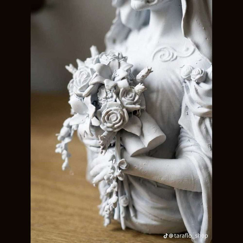L'Eterno Incanto: Busto Sposa Cadavere in Resina per Trasformare i Tuoi Spazi con Eleganza Dark - Taraflo