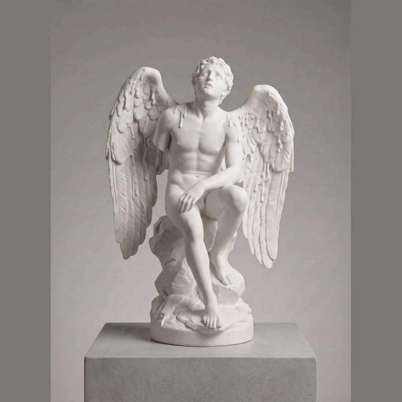 La Caduta di Icaro: Statua in Marmo Bianco sul Tragico Volo Mitologico - Taraflo