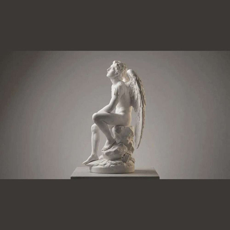 La Caduta di Icaro: Statua in Marmo Bianco sul Tragico Volo Mitologico - Taraflo