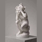 La Metamorfosi di Medusa: Scultura in Marmo sul Mito della Trasformazione - Taraflo