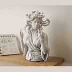 Medusa — Statuetta da Scrivania in Resina - Taraflo