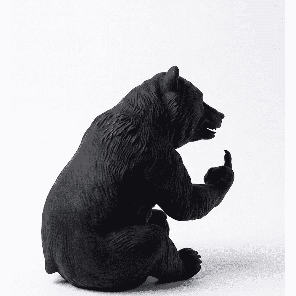Bear «Rude Bear» — Matte Black Resin Decorative Statue. A bear that doesn’t hold back. Statue with a cheeky, unmistakable gesture: pure irony for anyone who never takes themselves too seriously. TarafloTaraflo Decorative Statue