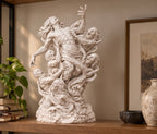 L’Abbraccio dell’Abisso – Statua Decorativa in Resina Effetto Gesso