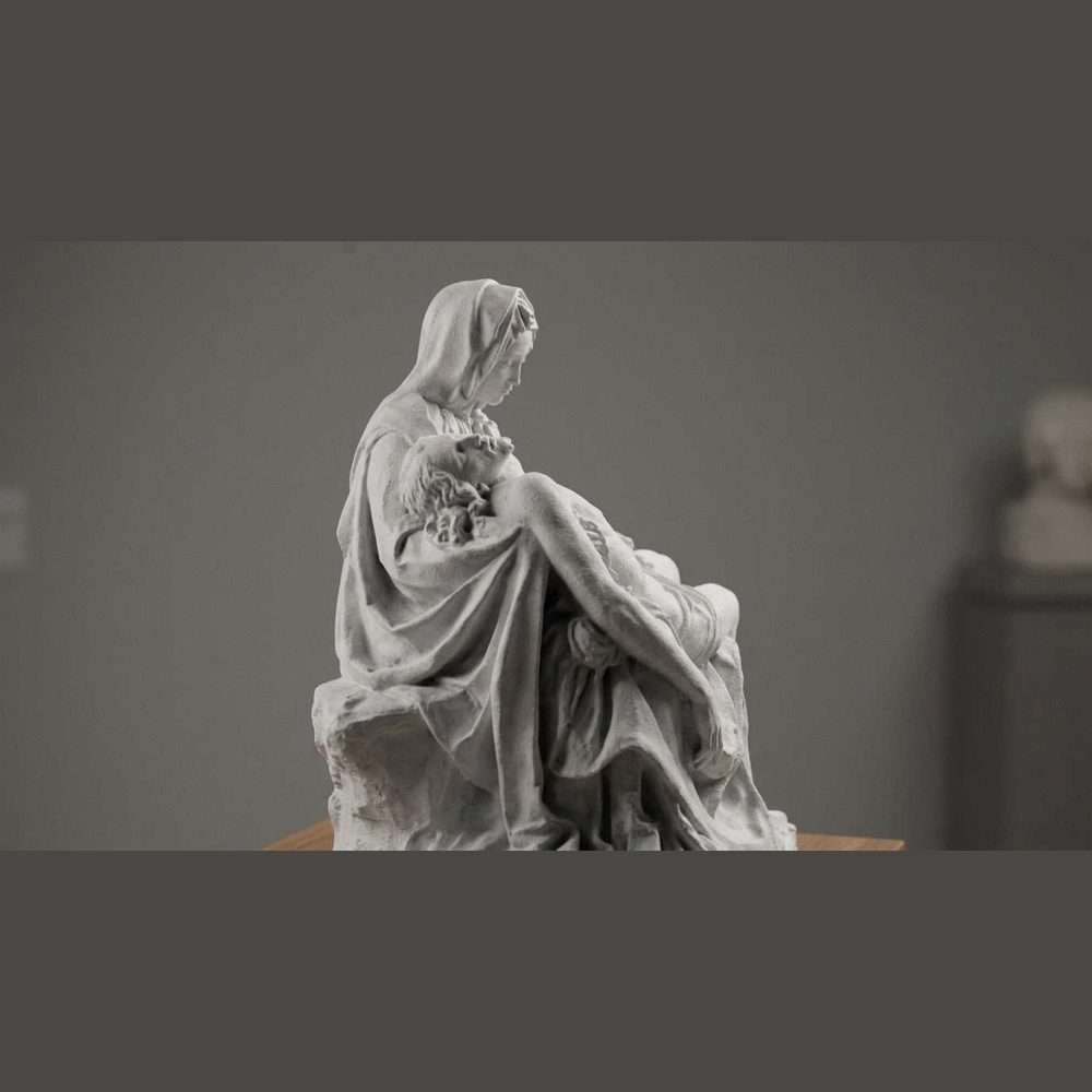 Pietà di Michelangelo — Statua Religiosa in Resina Effetto Marmo - Taraflo