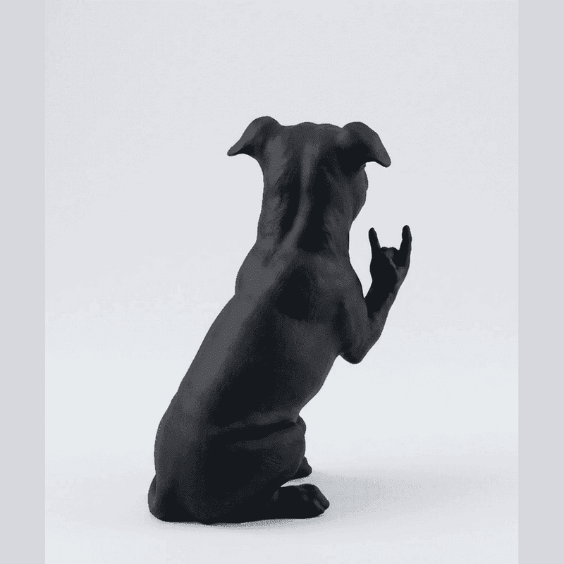 Pit Bull «Rock & Rebel» — Statuetta da Collezione in Resina Nera Opaca - Taraflo