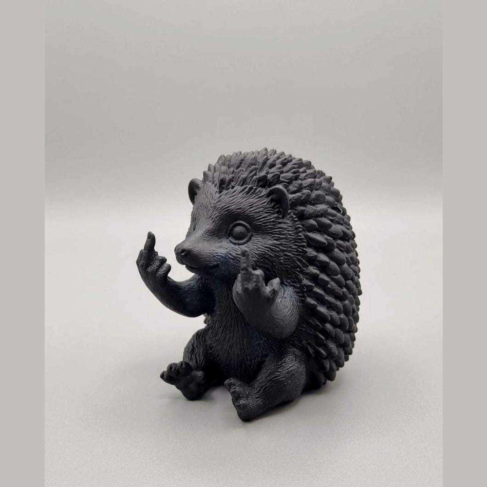 Riccio «Con Personalità» — Statuetta Decorativa in Resina - Taraflo