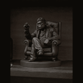 Scimmia «Il Padrino» — Statuetta da Collezione in Resina - Taraflo