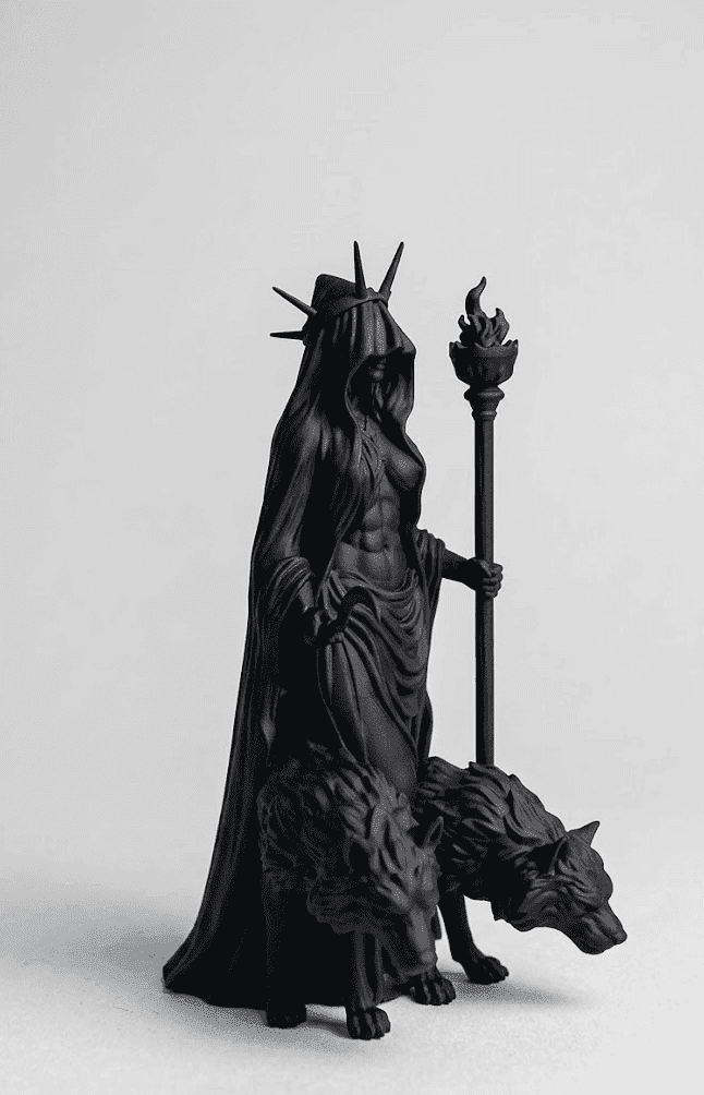 Ecate — Statuetta della Custode del Crocevia in Resina Nera Opaca - Taraflo