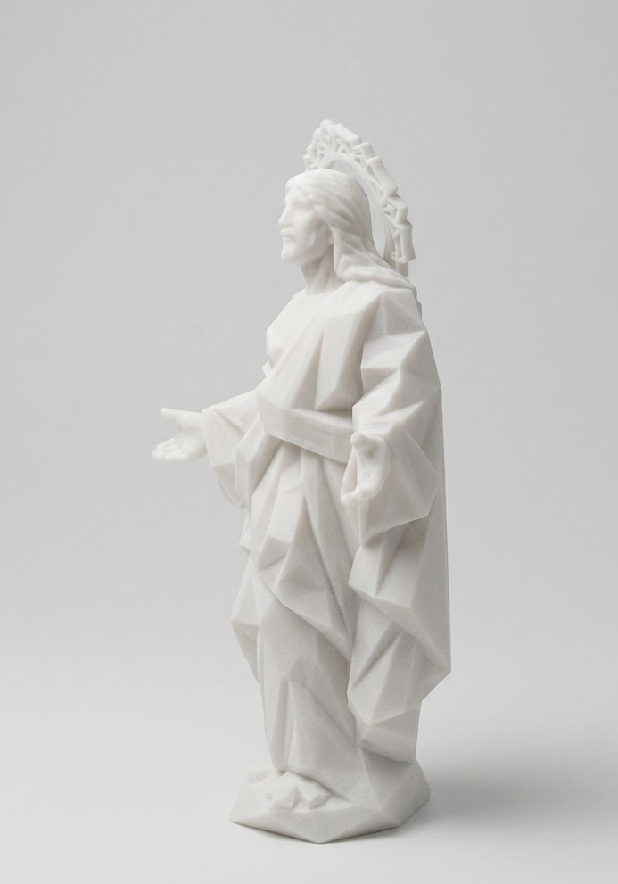 Sacro Riflesso – Statua Low-Poly del Cristo Redentore