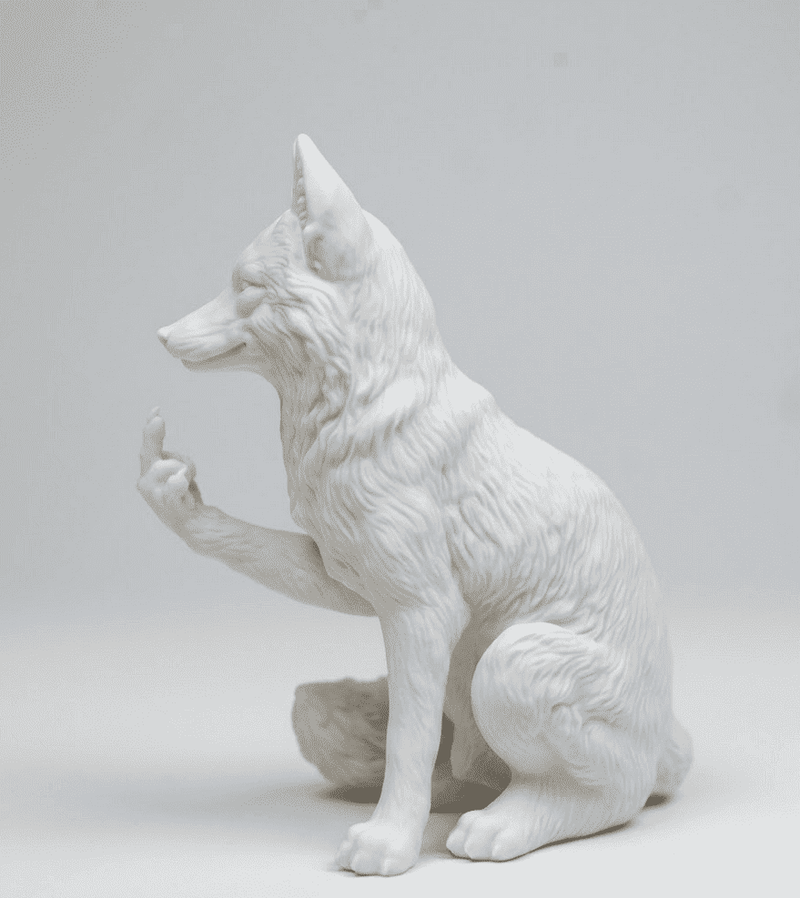 Volpe «Sly Rebel» — Statuetta Decorativa in Resina Bianca Opaca - Taraflo