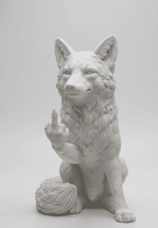 Volpe «Sly Rebel» — Statuetta Decorativa in Resina Bianca Opaca - Taraflo