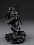 Gorilla «Ninja Ronin» — Statuetta da Collezione in Resina Nera Opaca - Taraflo