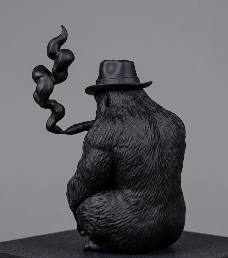 Gorilla - The Smoking Ape