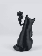 Gatto Nero «Ribelle» con Sigaro — Statuetta da Collezione in Resina Nera Opaca - Taraflo