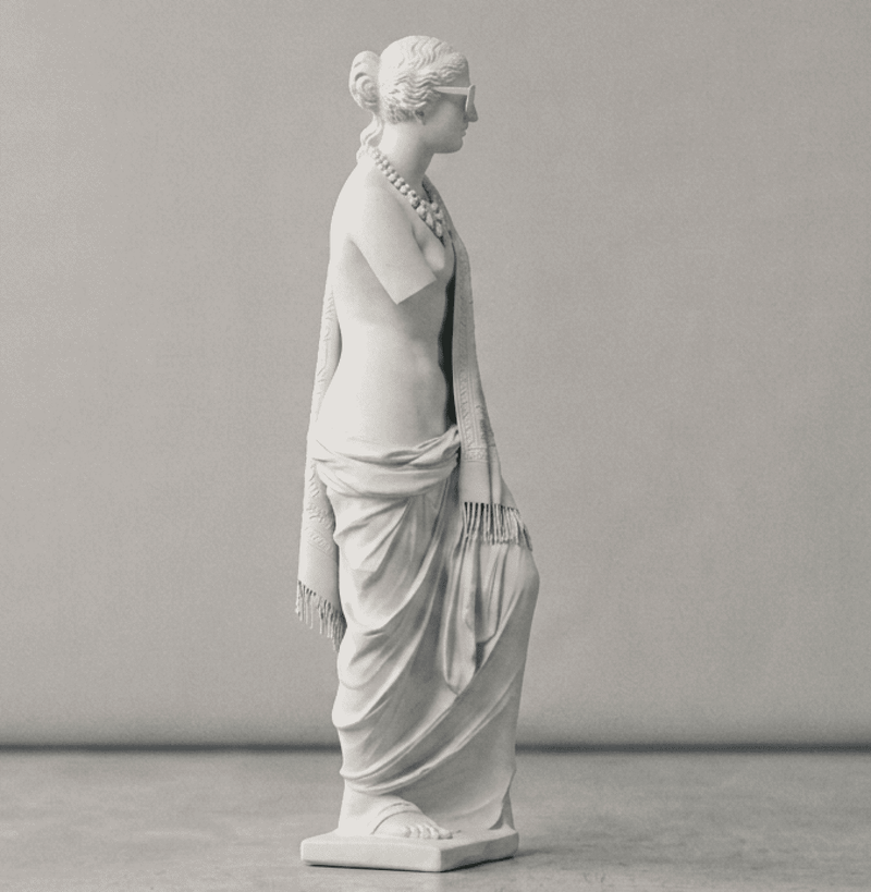 Venere di Milo 2.0: La Diva in Resina Opaca che ha ridefinito il concetto di Arm-Candy - Taraflo