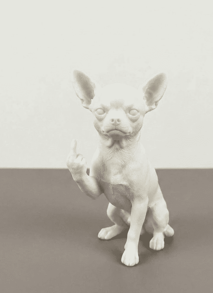 Chihuahua — Statuetta Cane «Educato… ma non troppo» in Resina - Taraflo
