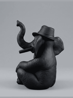Elefante «The Boss» — Statuetta Decorativa in Resina Nera Opaca - Taraflo
