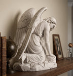 Estátua do Anjo Caído, A Queda de Lúcifer, em Resina com Efeito de Gesso | Escultura Dark Academia, Decoração Gótica e Fantástica