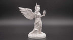 Statua Atena Alata con Civetta e Lancia – Scultura Dea della Sapienza in Resina Effetto Gesso Bianco – Arredo Classico e Mitologia Greca