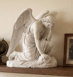 Estátua do Anjo Caído, A Queda de Lúcifer, em Resina com Efeito de Gesso | Escultura Dark Academia, Decoração Gótica e Fantástica