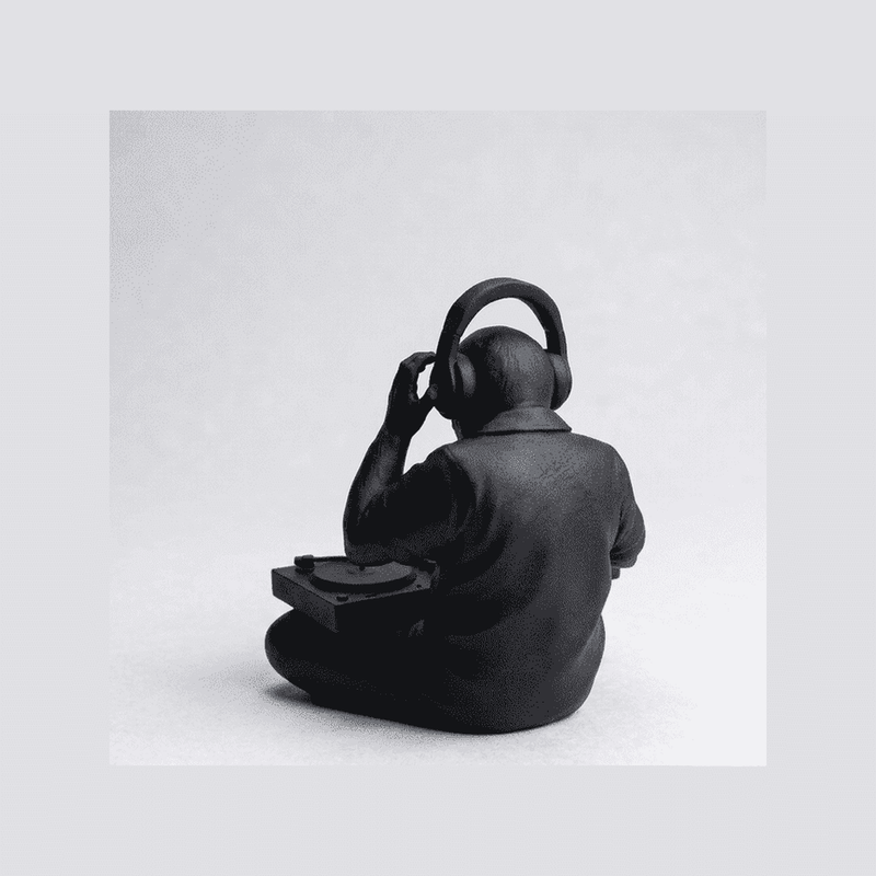 The DJ Chimp — Statuetta Scimmia in Resina Nera Opaca - Taraflo