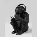 The Sound of Silence — Scimmia con Cuffie in Resina - Taraflo