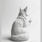 Fox 'Sly Rebel' — Matte White Resin Decorative Figurine. Beneath its crisp white exterior, a rebellious soul. A fox with elegant lines and a provocative pose: the perfect contrast between minimalist design and a nonconformist attitude.