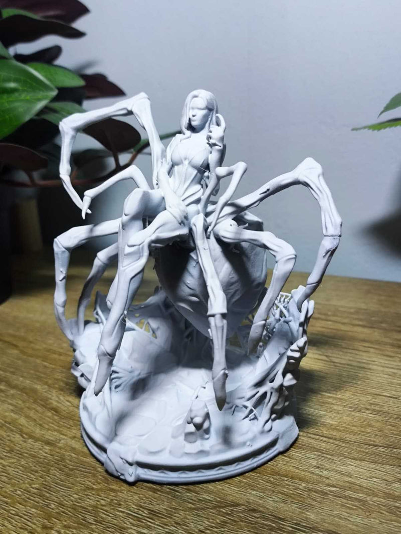 Statuetta Aracne: Regina dei Ragni in Resina per Aggiungere Magia al Tuo Ambiente - Taraflo